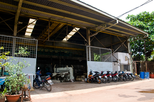 máy ép kim mạ nhũ bằng tay thủ công